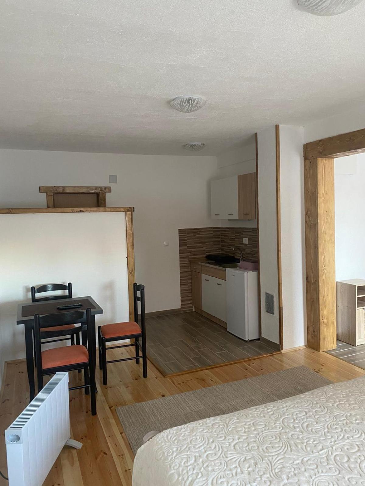 Studio Apartmani V&V Zabljak  Bagian luar foto