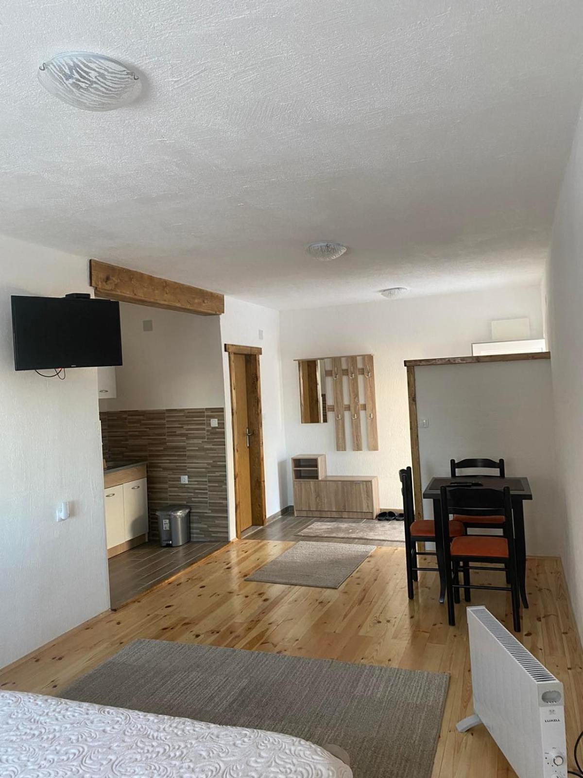 Studio Apartmani V&V Zabljak  Bagian luar foto